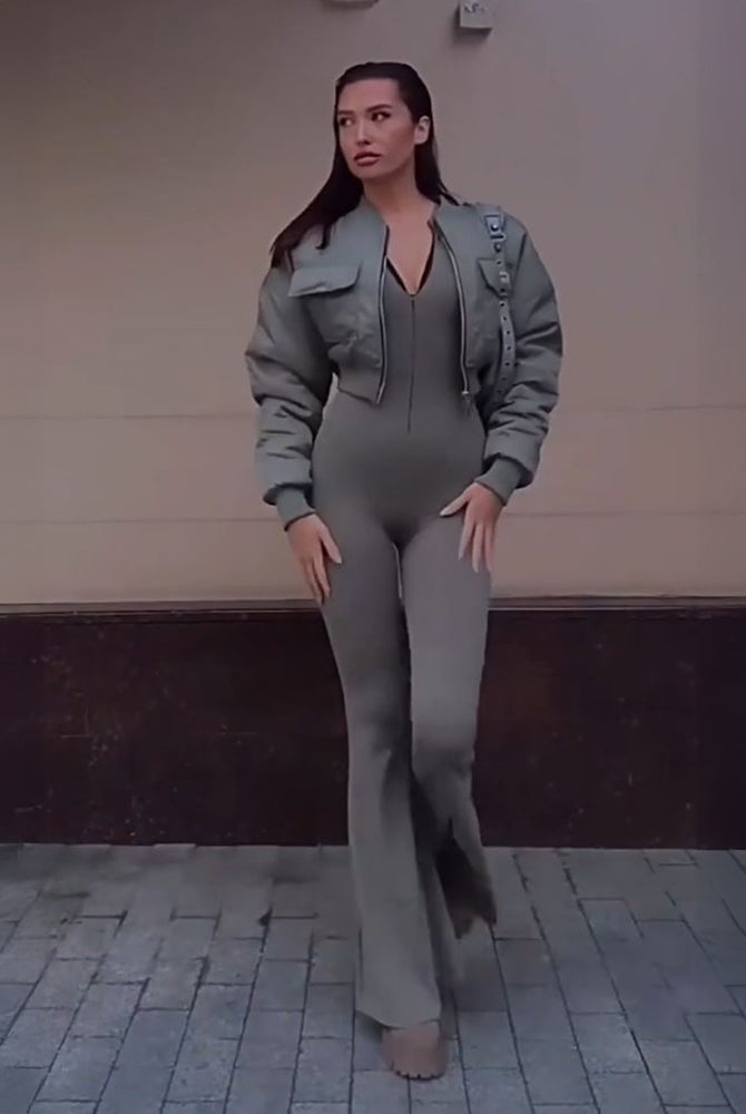 Modern_Women_Two-Piece_Set_Flare_Pant_Jumpsuit_with_Short_Bubble_Vest_Aviator_Jackets-grey